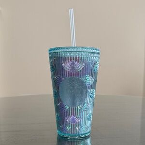 Starbucks Iridescent Aqua 16 oz Tumbler Mermaid Cup with Straw. Bottom sticker